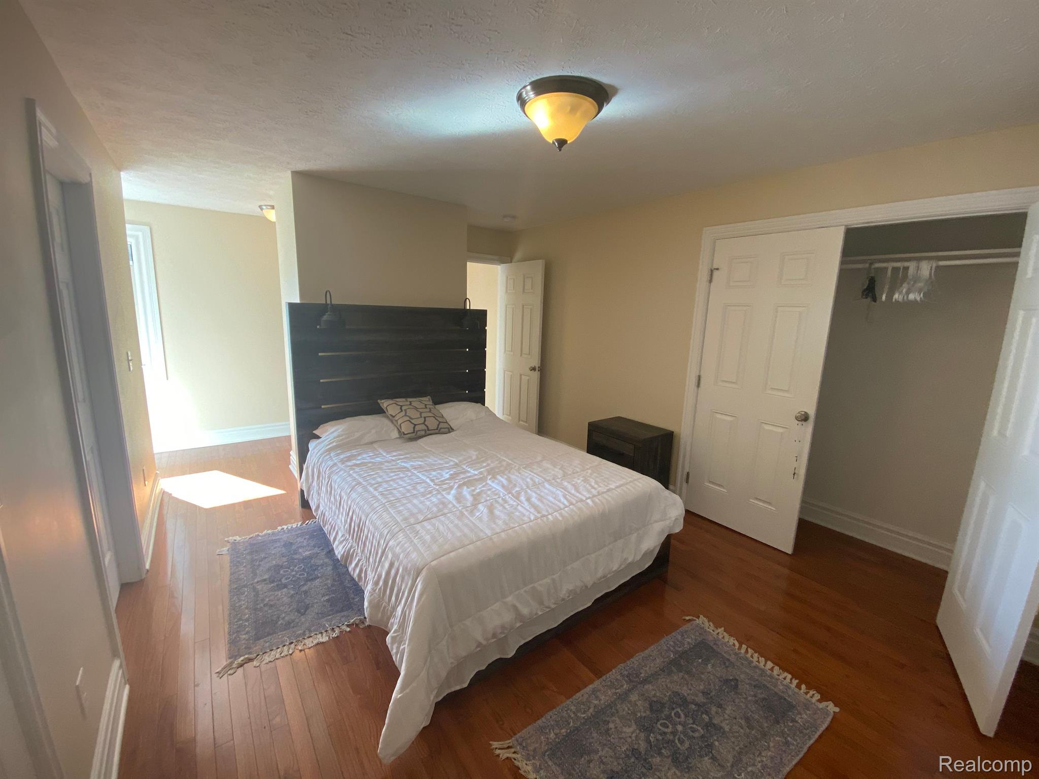 475 S Water St. APT 1