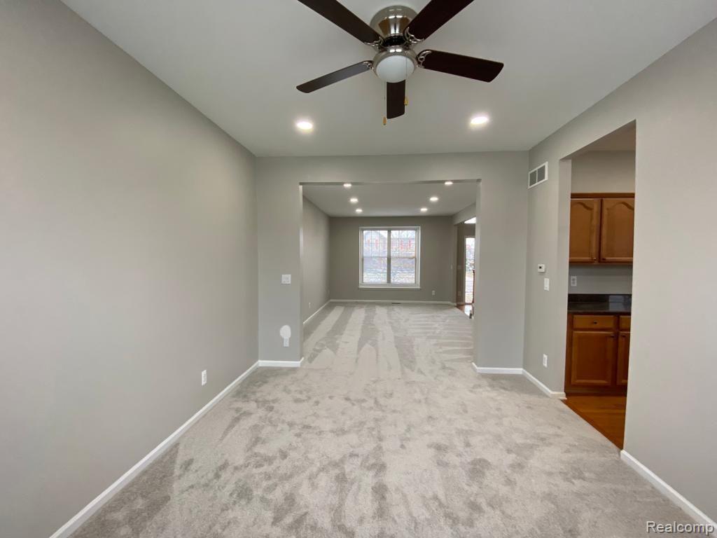 919 GRANDVIEW Drive