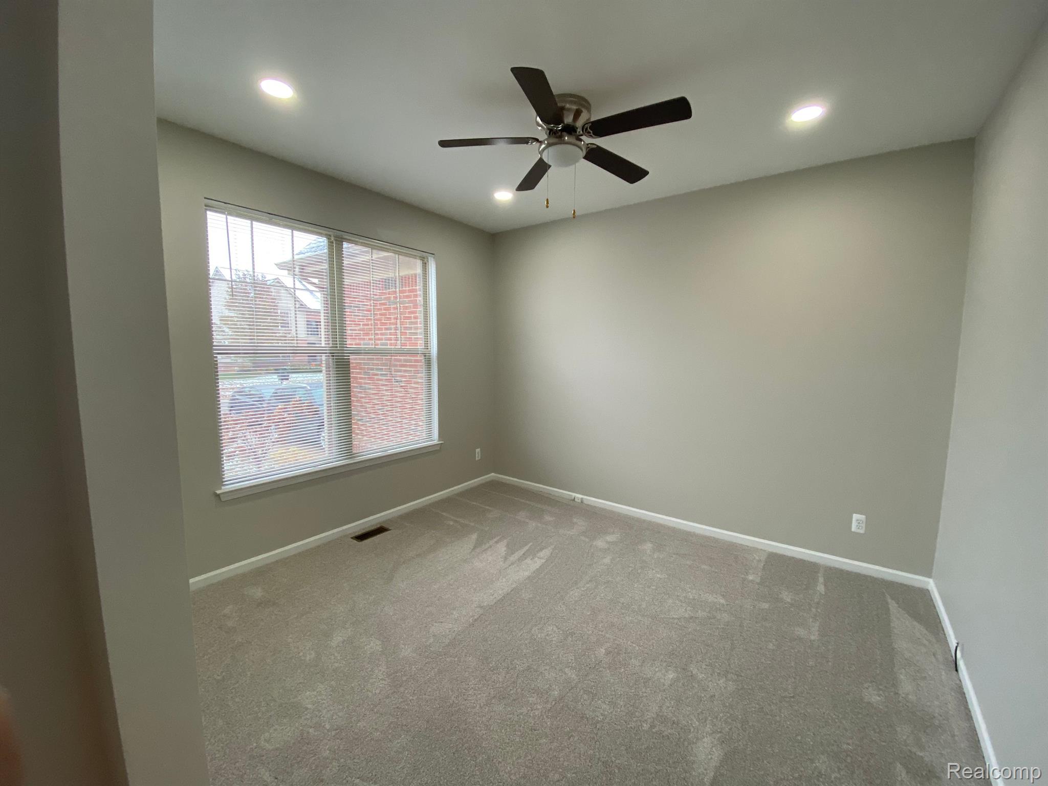 919 GRANDVIEW Drive