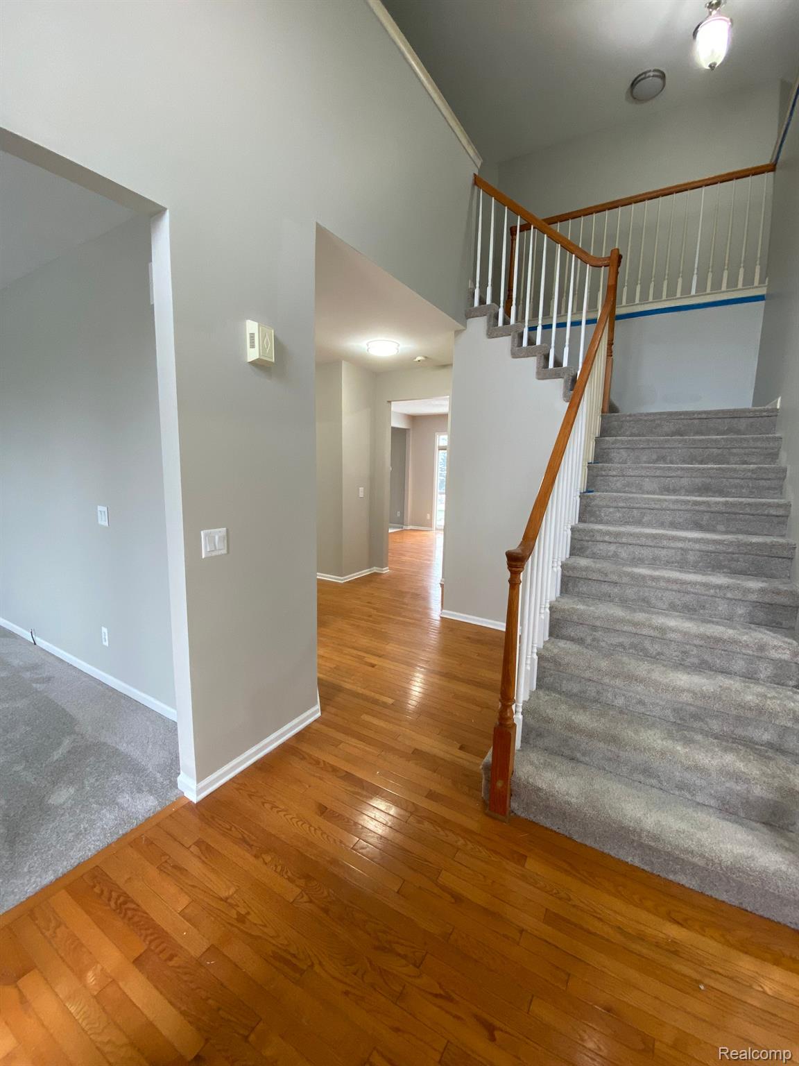 919 GRANDVIEW Drive