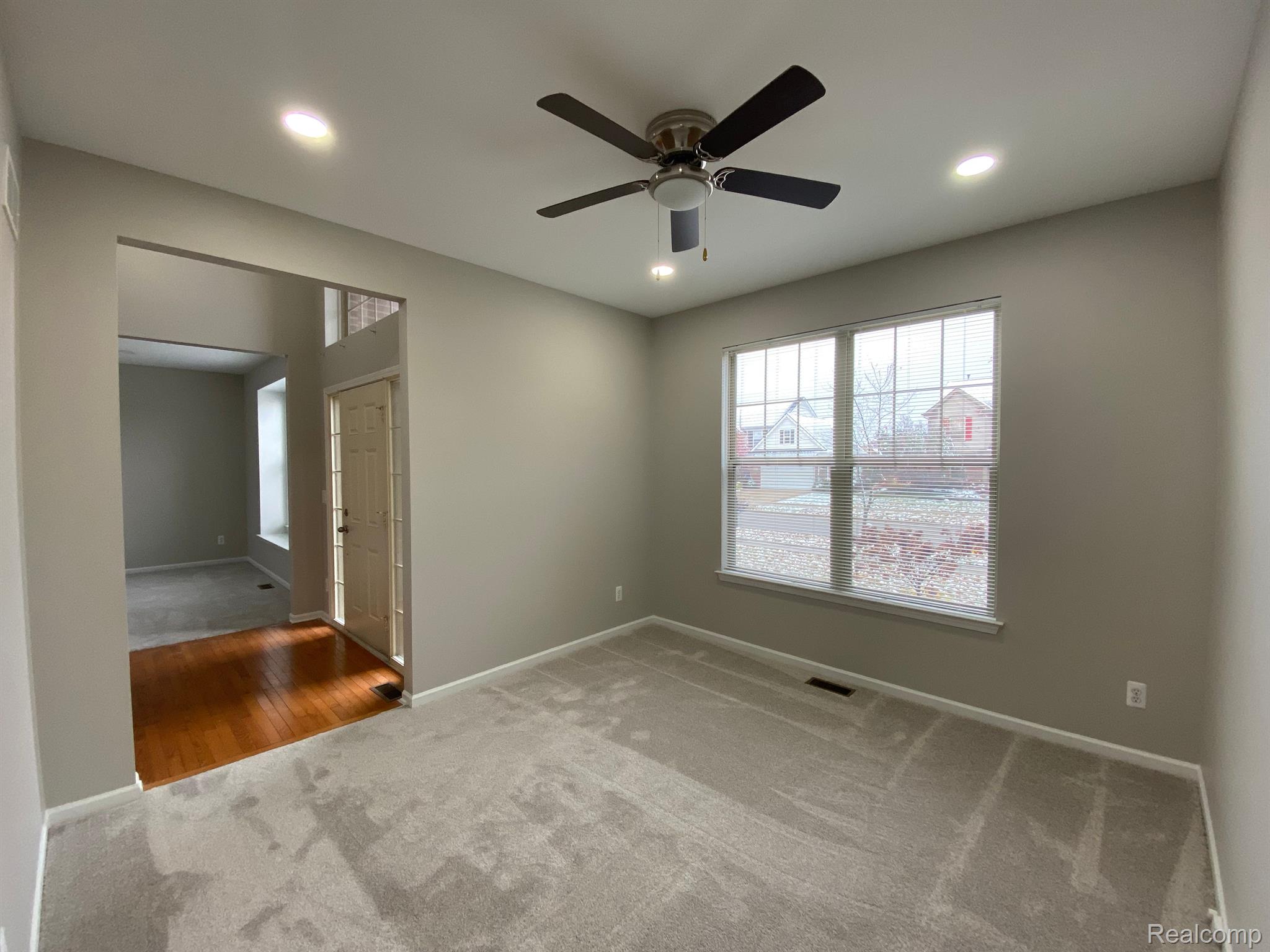 919 GRANDVIEW Drive