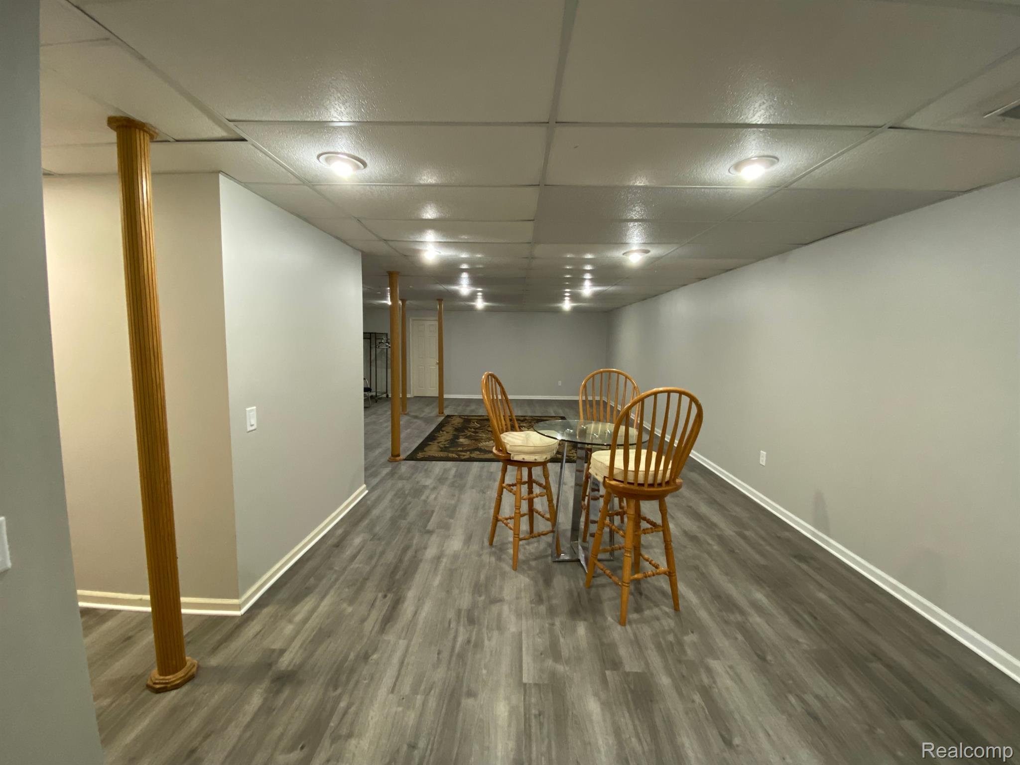 919 GRANDVIEW Drive