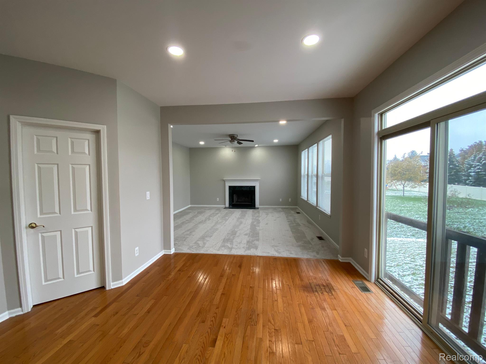 919 GRANDVIEW Drive