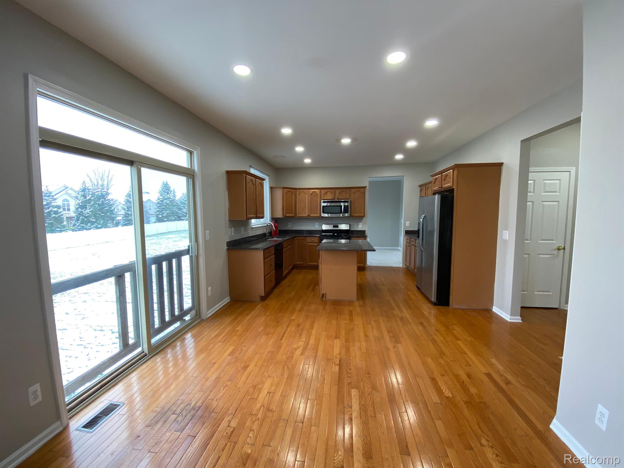 919 GRANDVIEW Drive