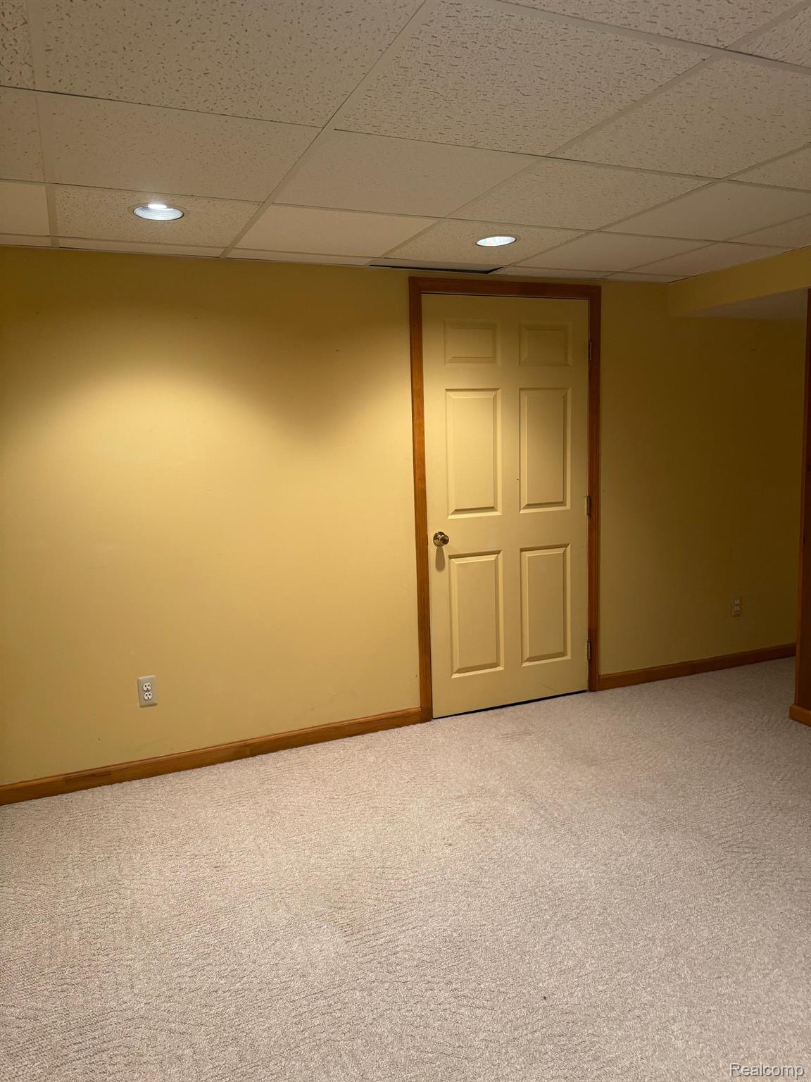 1320 GLENVIEW Drive