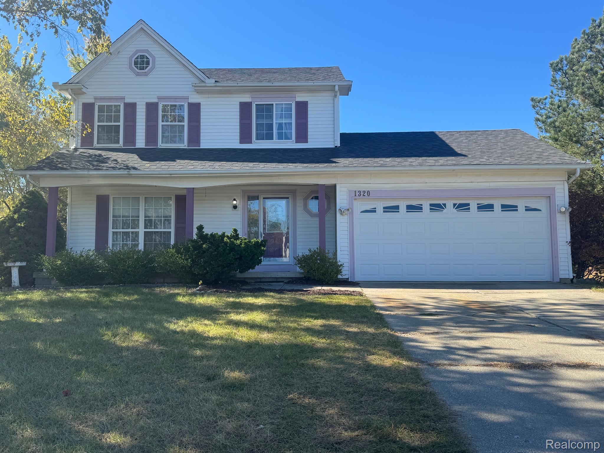 1320 GLENVIEW Drive