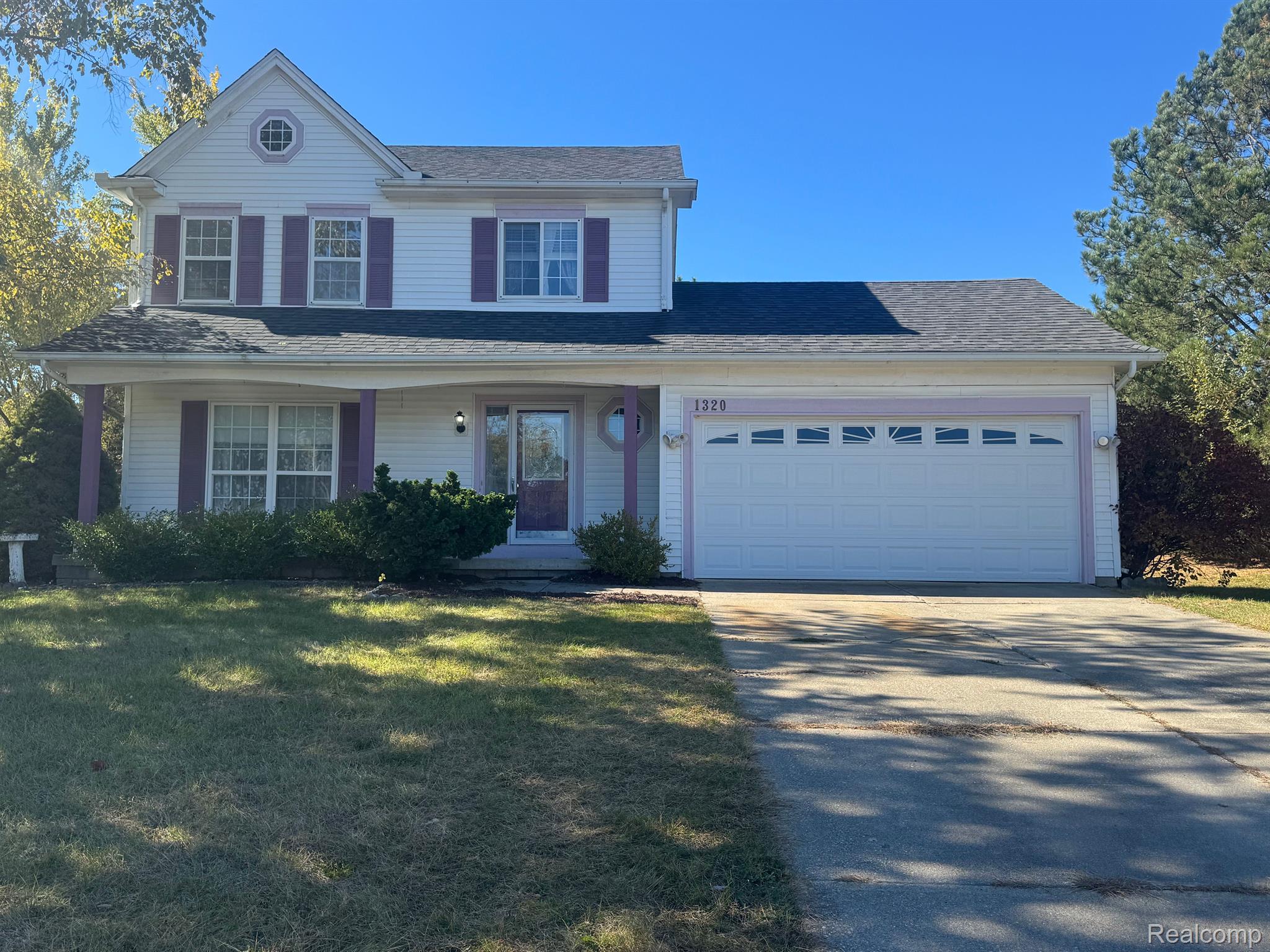 1320 GLENVIEW Drive