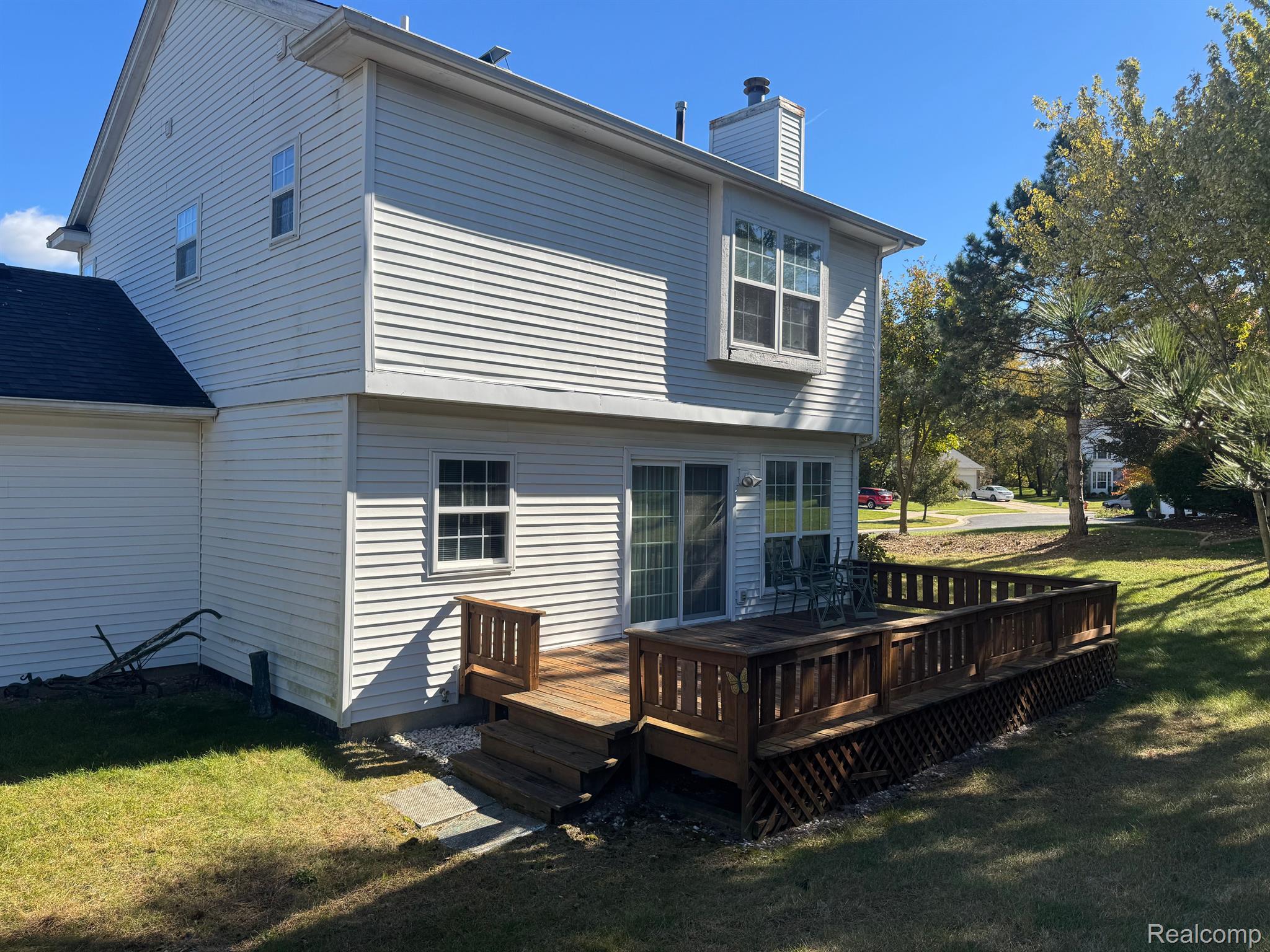 1320 GLENVIEW Drive