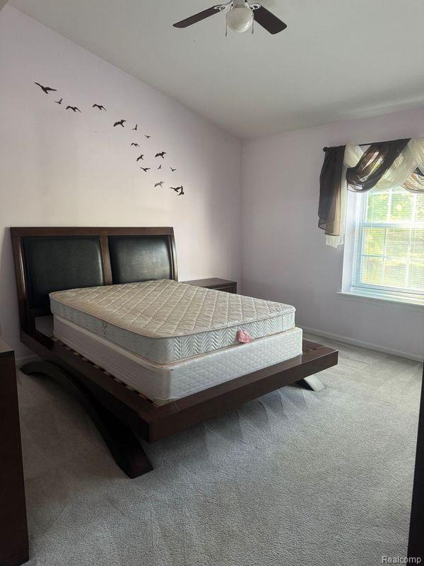 1320 GLENVIEW Drive
