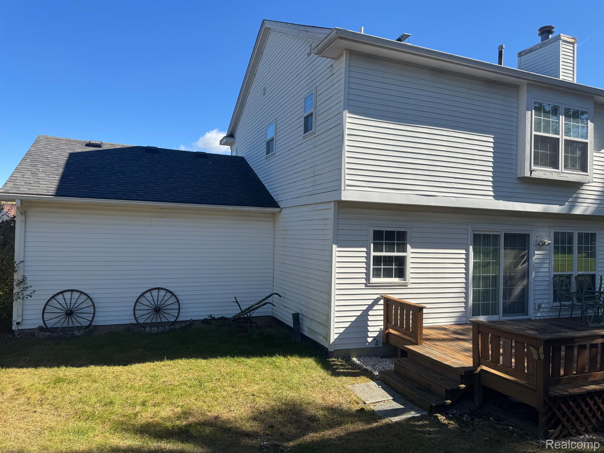 1320 GLENVIEW Drive