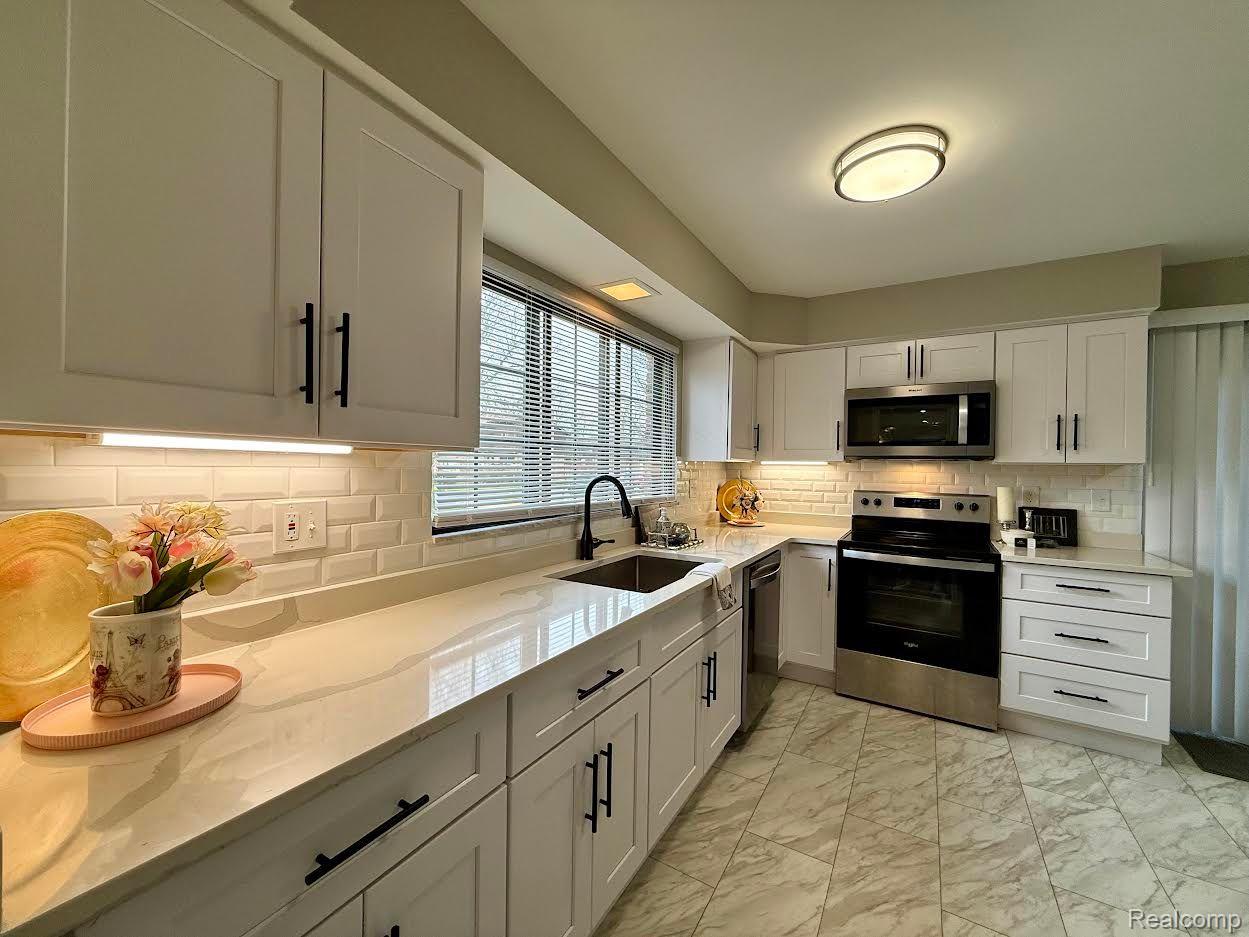 27205 CUMBERLAND