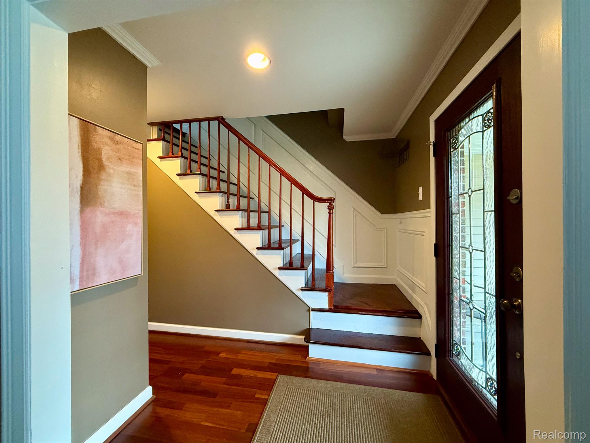 2369 LONDON Drive