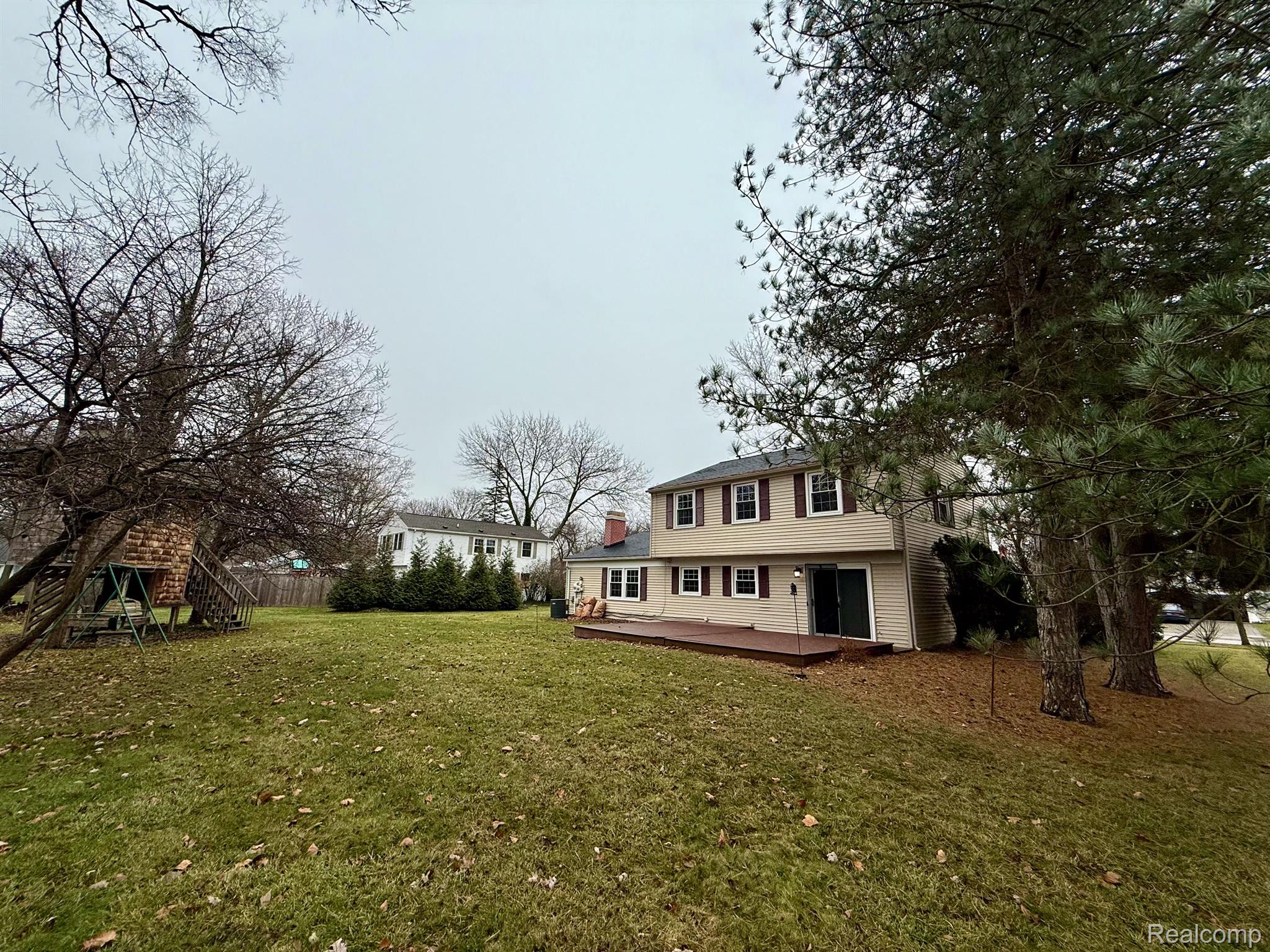 2369 LONDON Drive