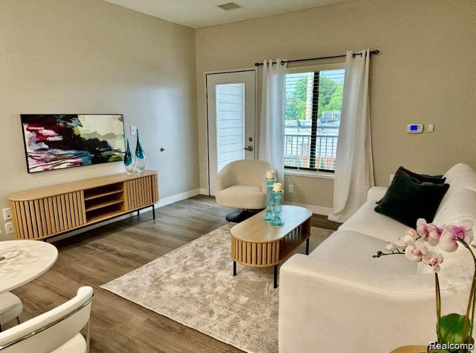 42280 Garfield Road 311