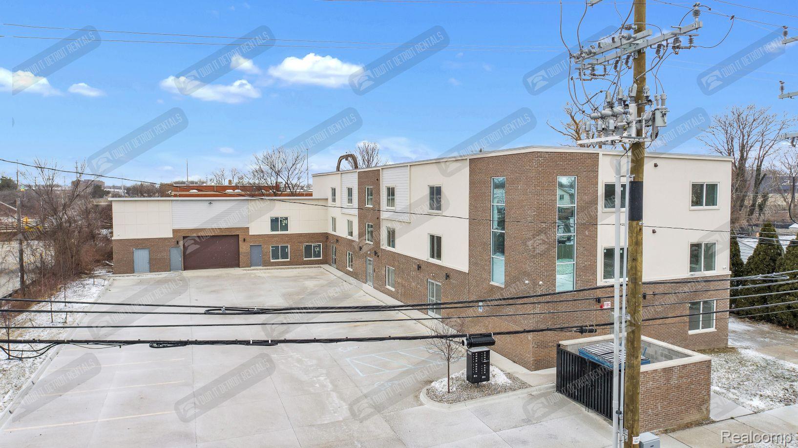 4504 unit # 1 OAKWOOD Boulevard