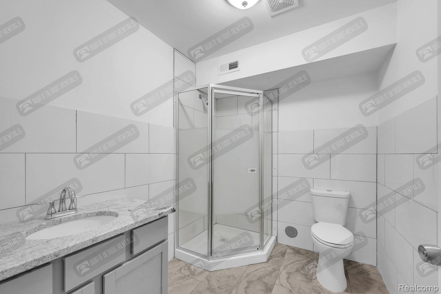 4504 unit # 1 OAKWOOD Boulevard