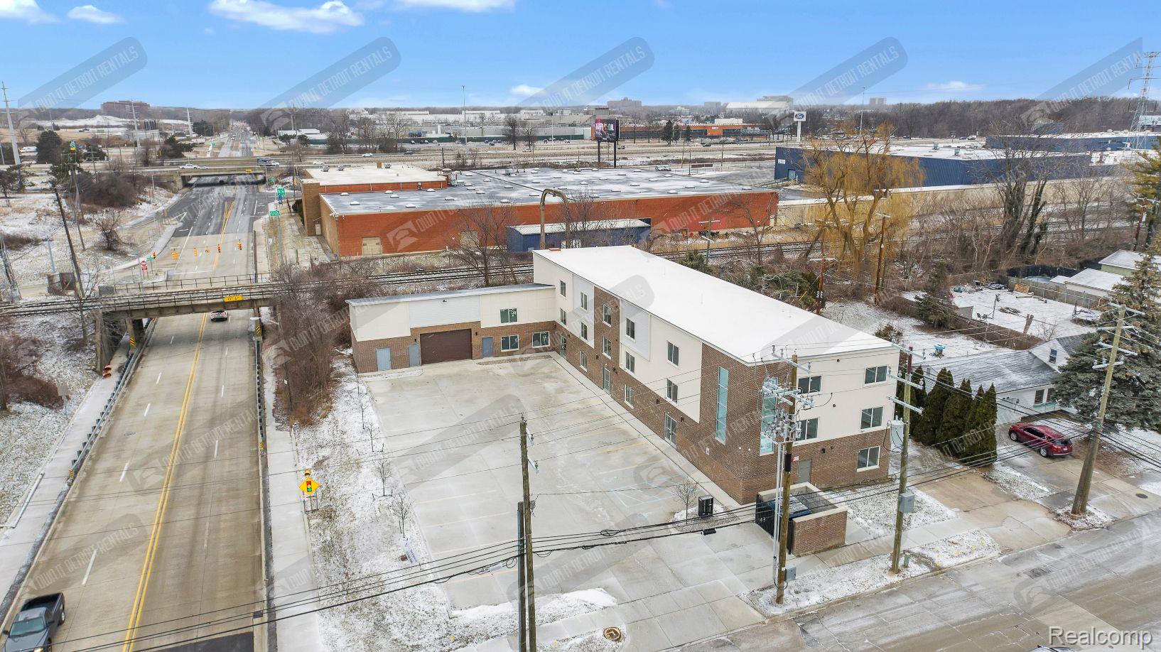 4504 unit # 1 OAKWOOD Boulevard