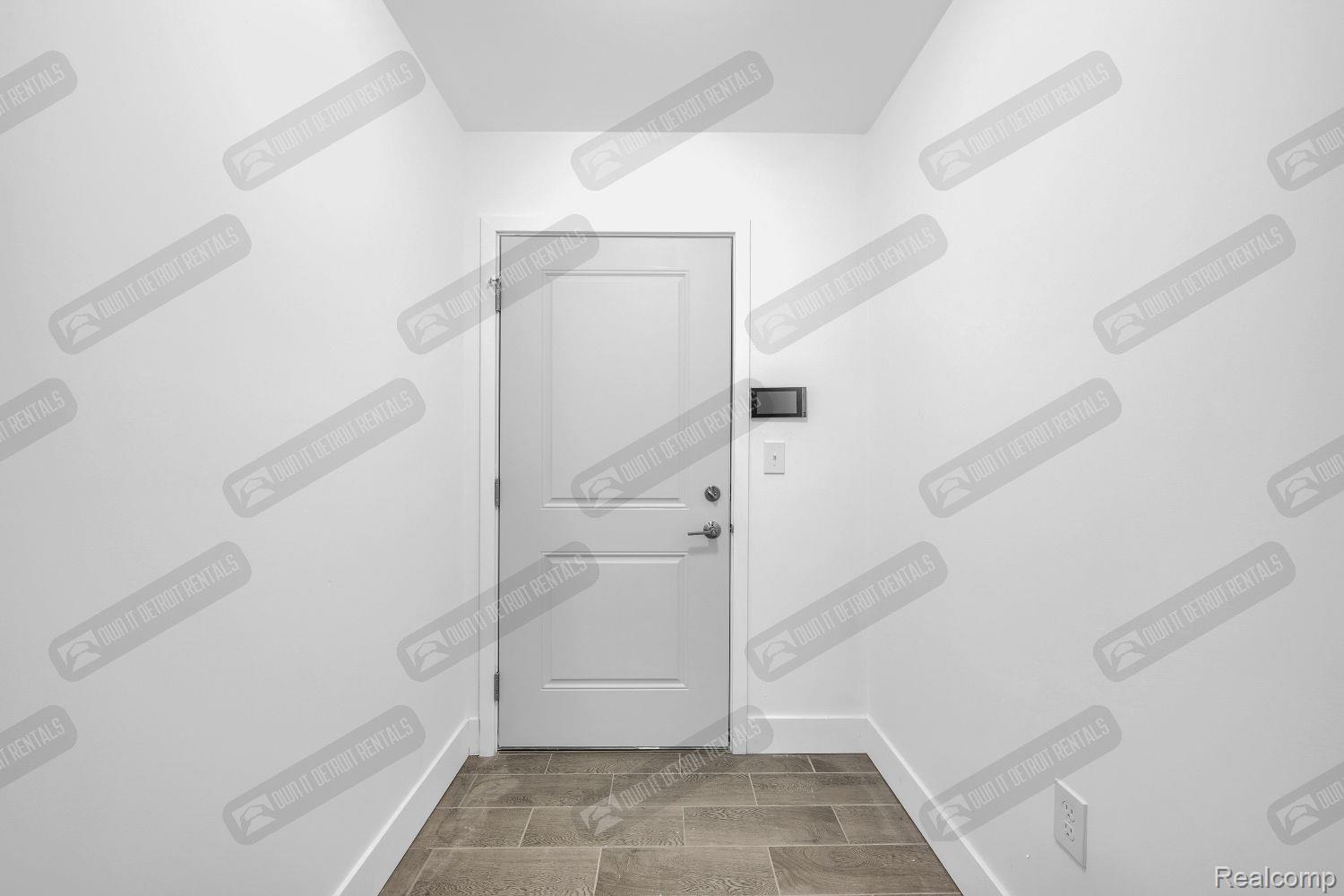 4504 unit # 1 OAKWOOD Boulevard