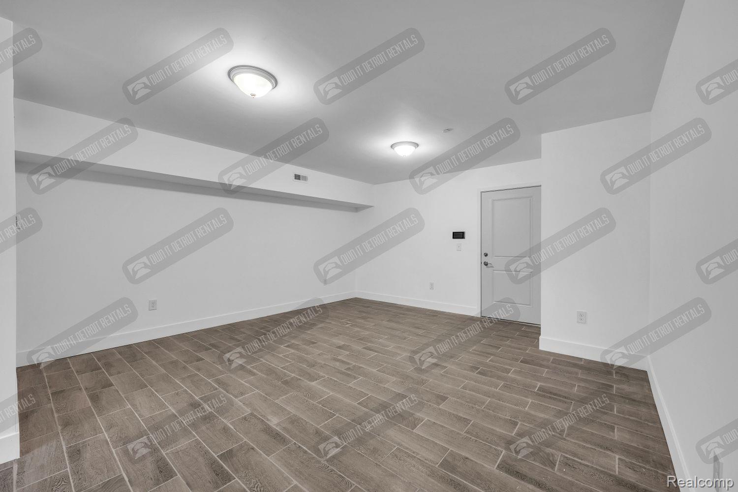 4504 unit # 1 OAKWOOD Boulevard