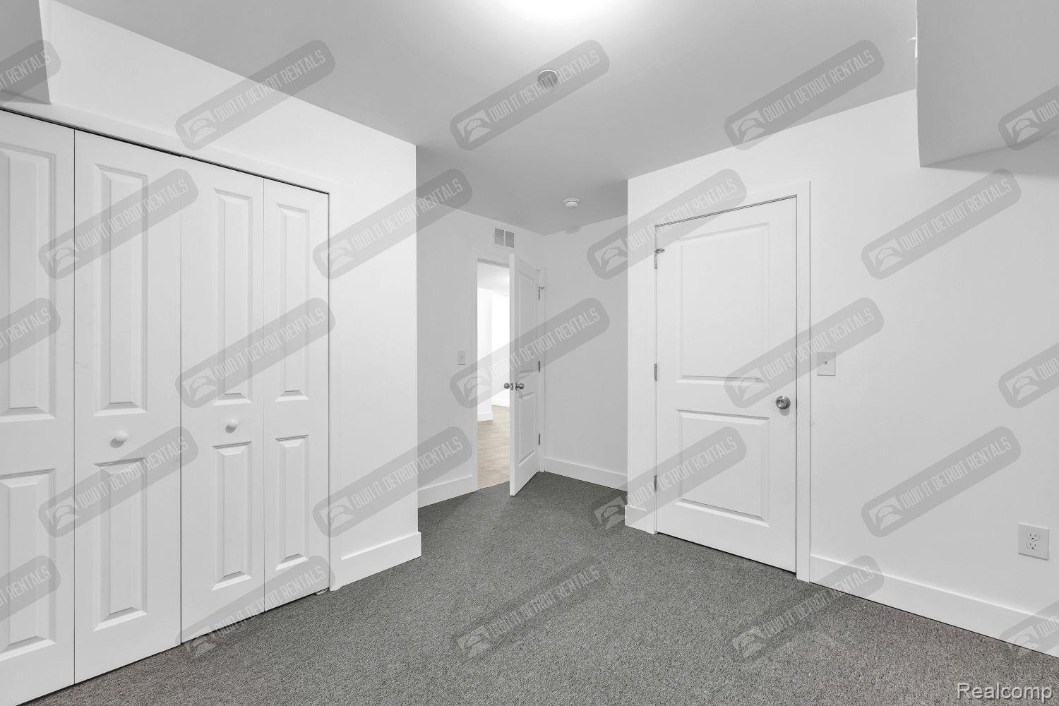 4504 OAKWOOD Boulevard 2