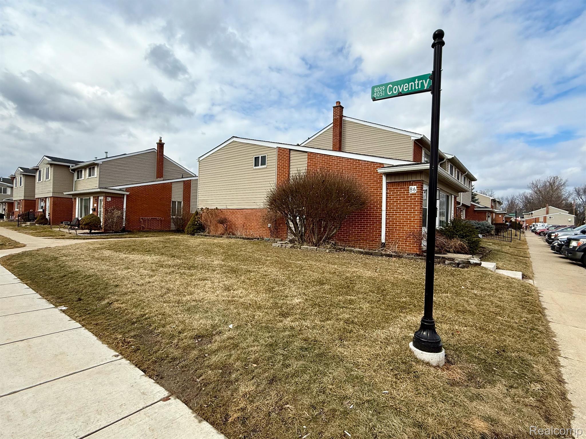 8053 COVENTRY Street