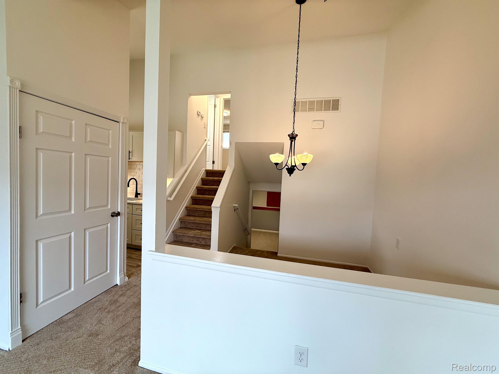 8053 COVENTRY Street