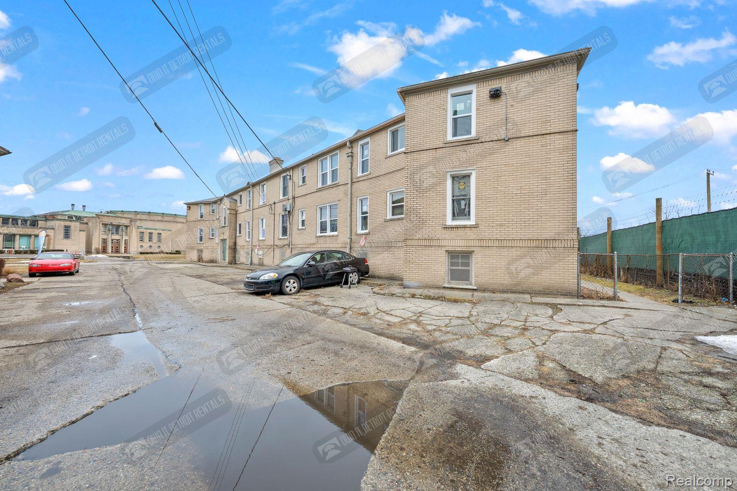 1000 MERTON Road