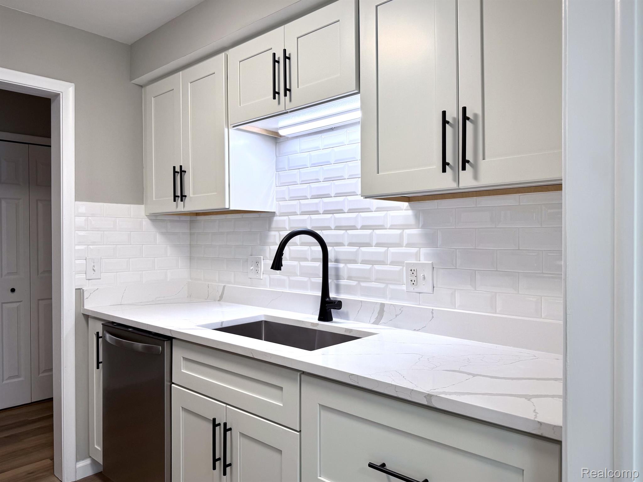 19711 FLEETWOOD Drive