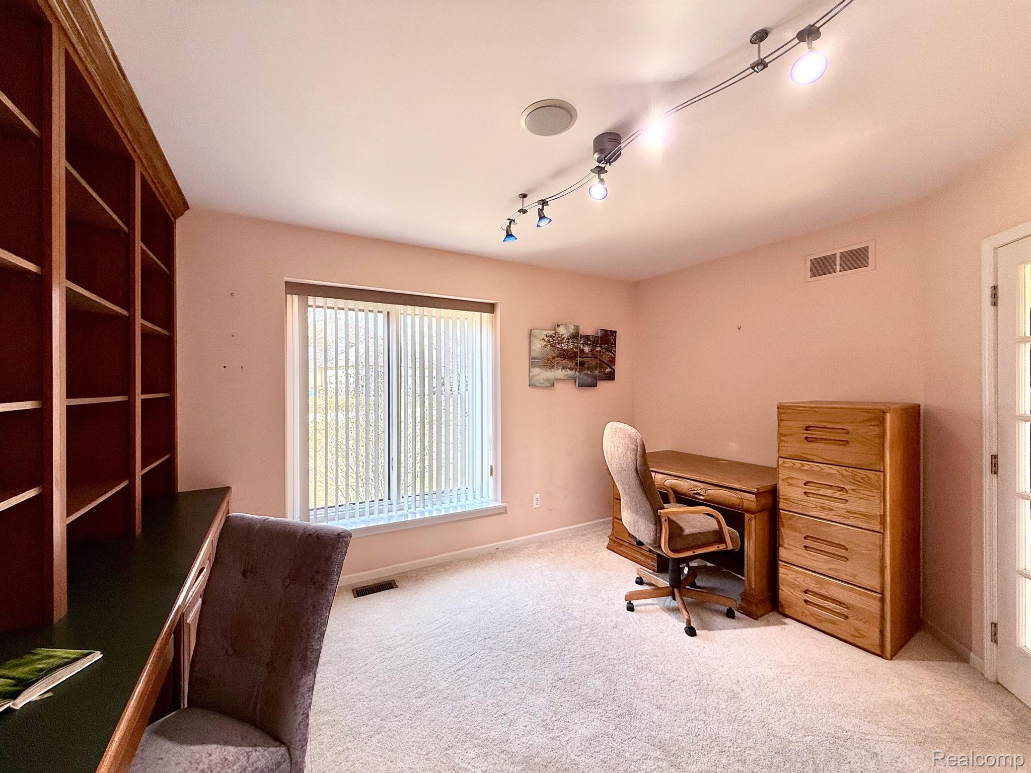 5440 BRIDGE Trail E