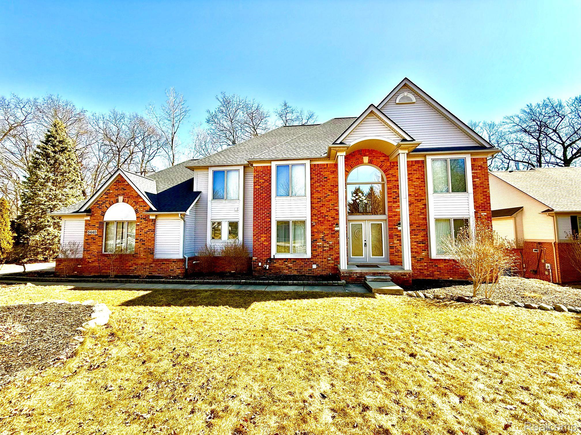 5440 BRIDGE Trail E