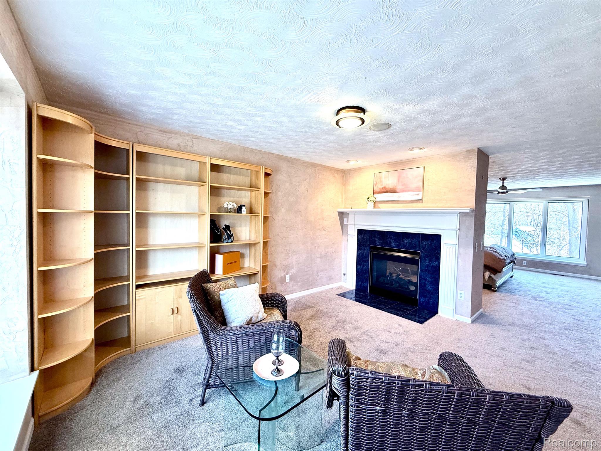 5440 BRIDGE Trail E