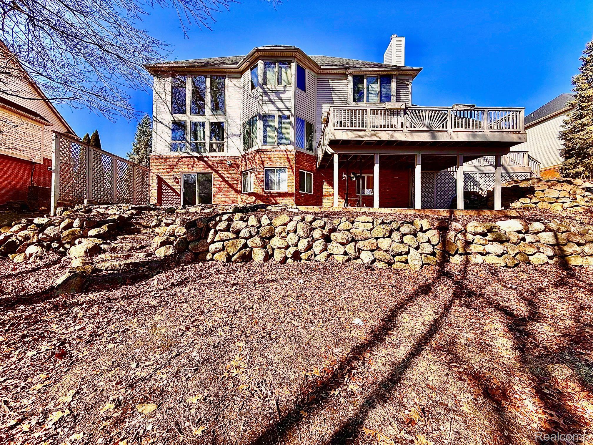 5440 BRIDGE Trail E