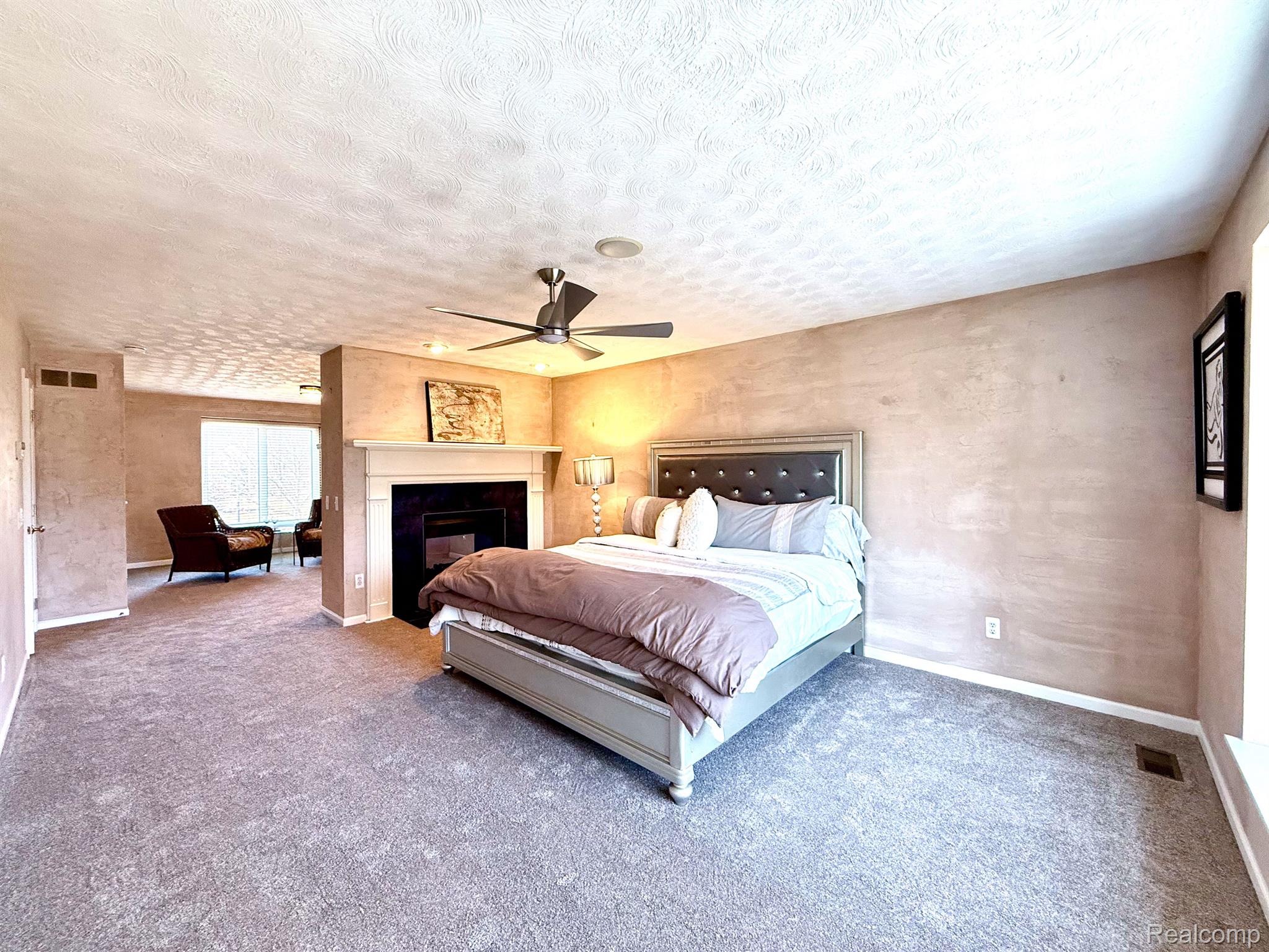 5440 BRIDGE Trail E