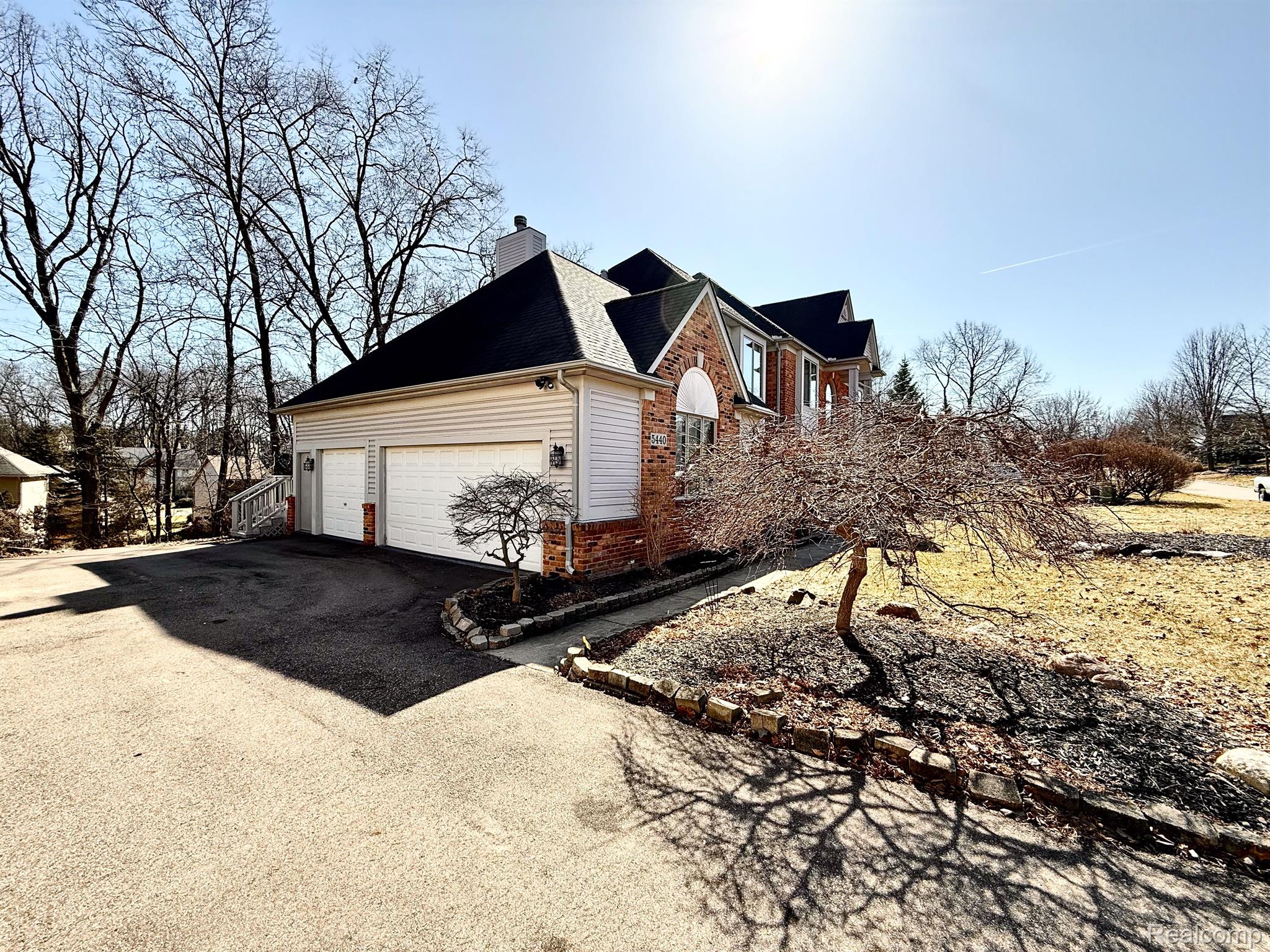 5440 BRIDGE Trail E