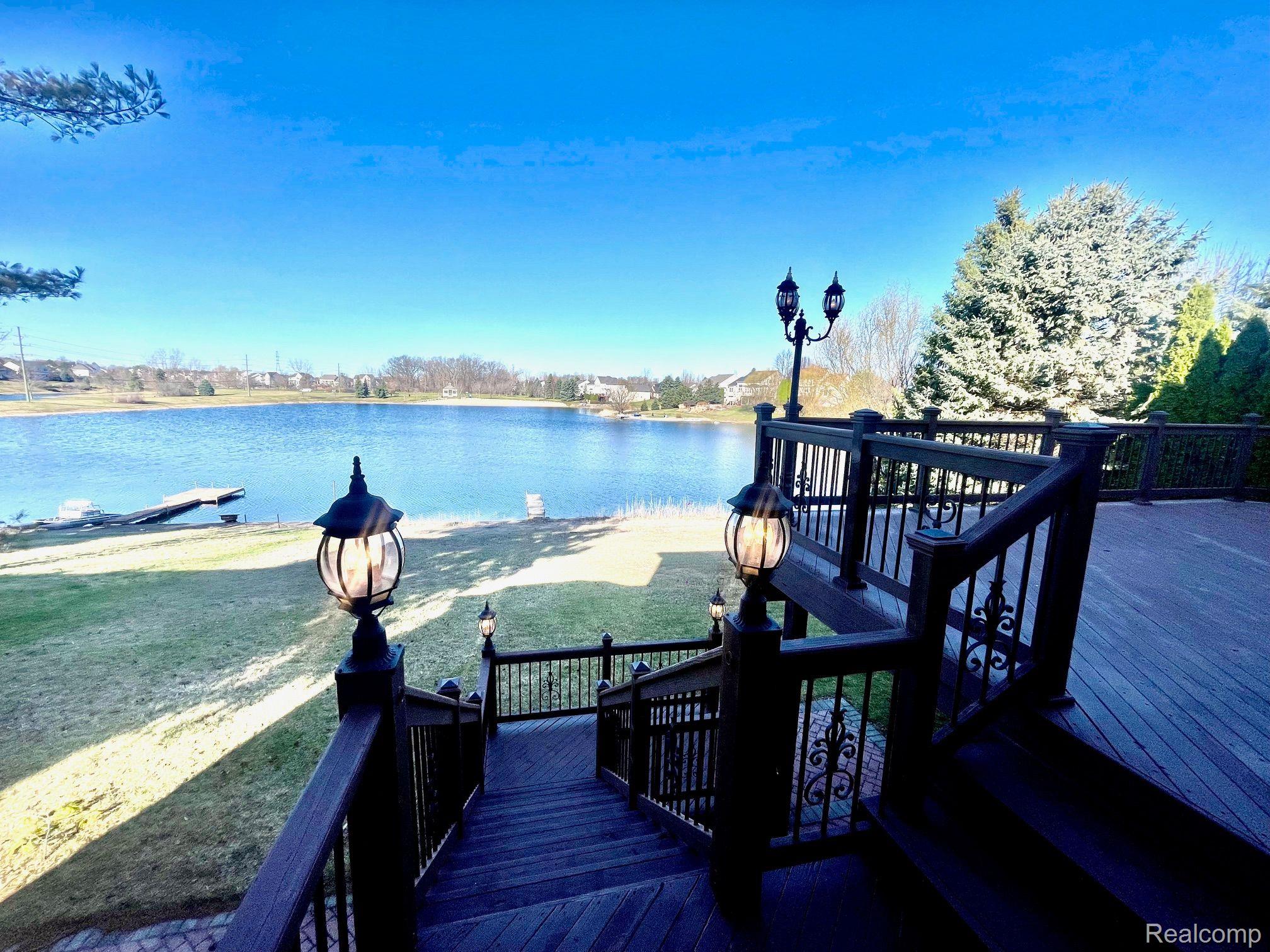 270 FRANKLIN LAKE Circle