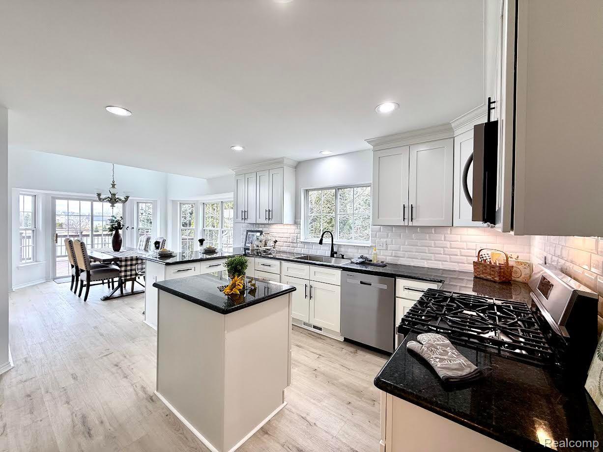 270 FRANKLIN LAKE Circle