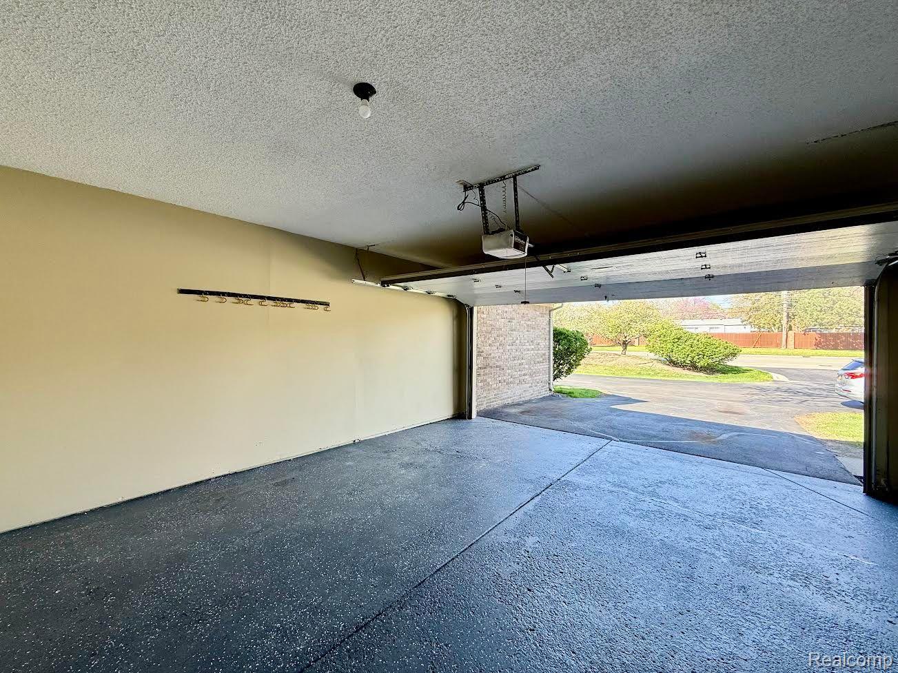 27570 EVERGREEN Road