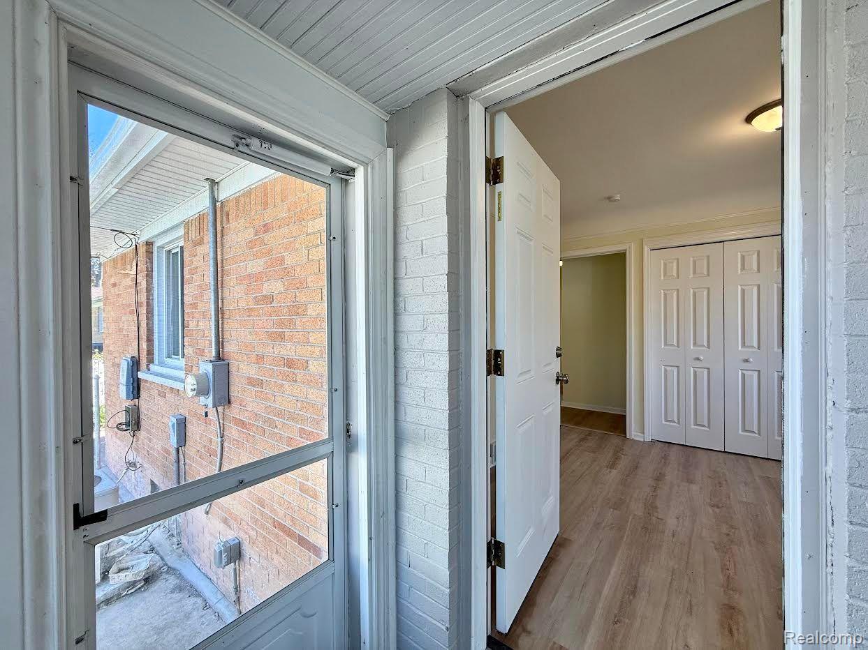7499 ROBINDALE Avenue
