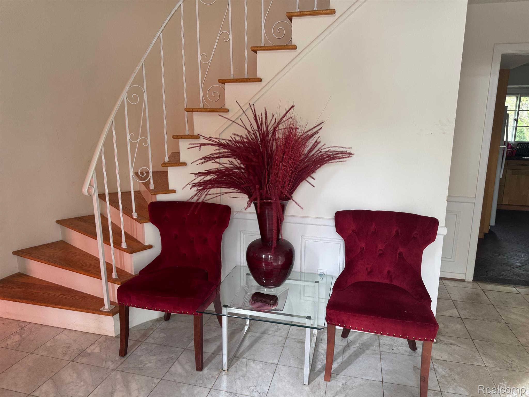 5819 RAVEN Road