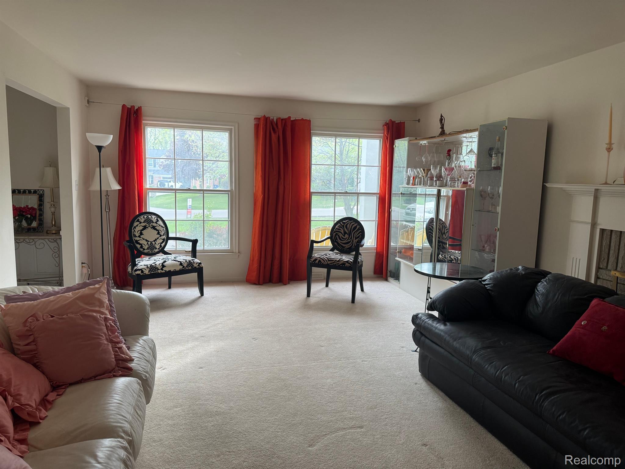 5819 RAVEN Road