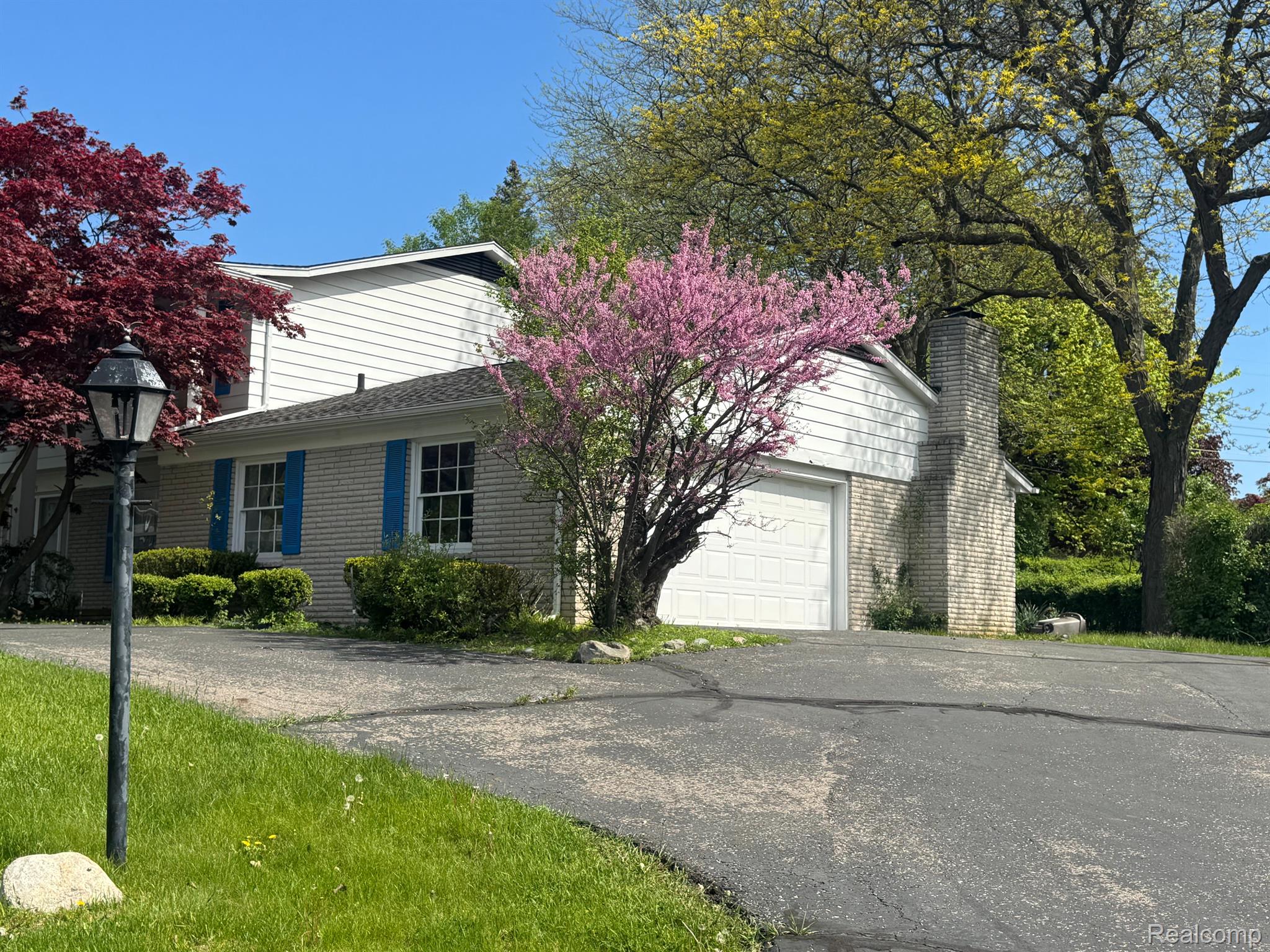 5819 RAVEN Road
