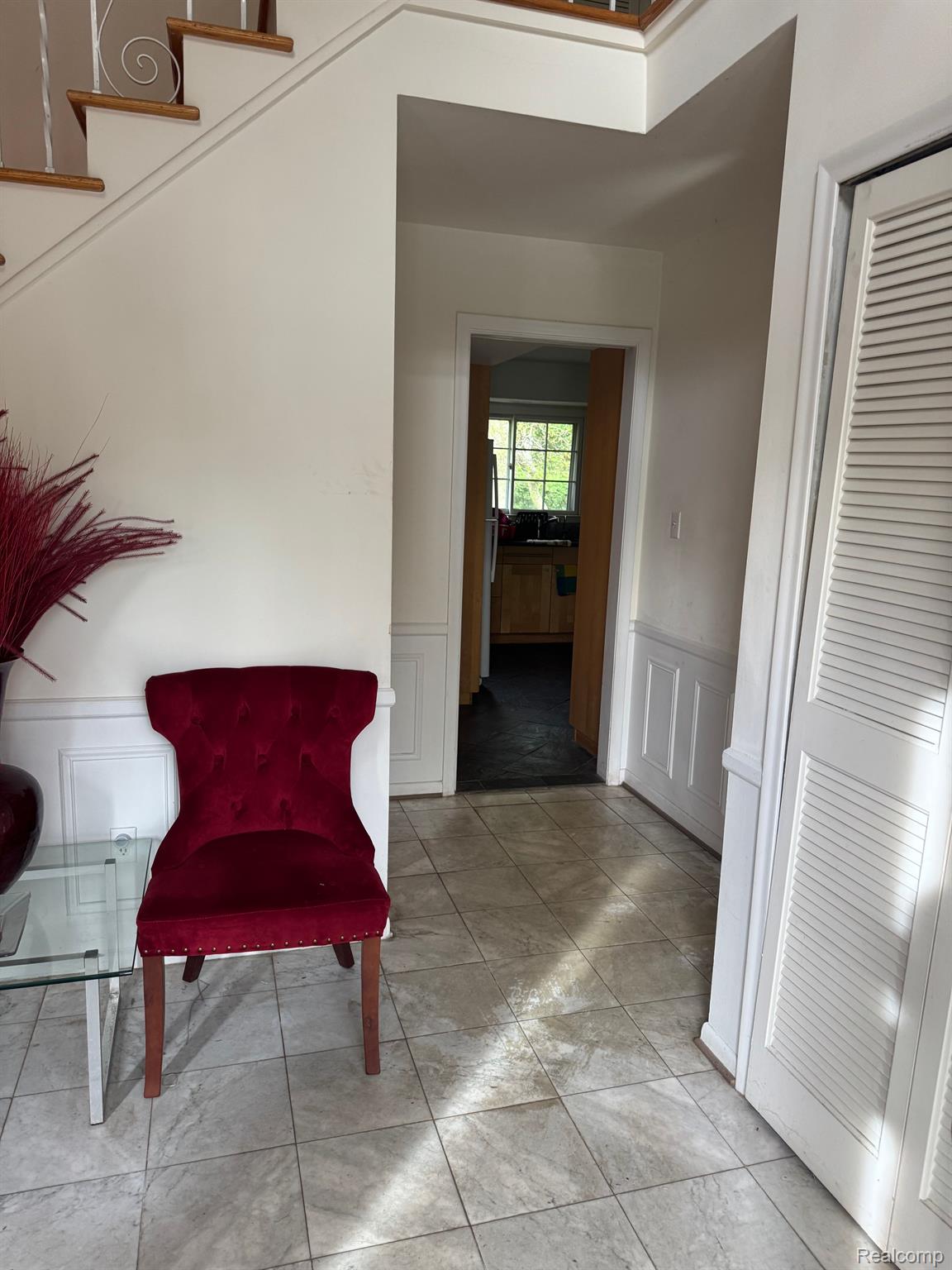 5819 RAVEN Road