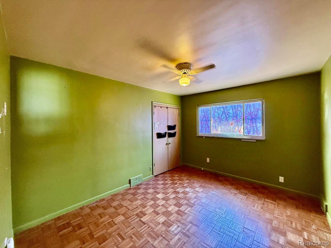 21911 KENOSHA Street