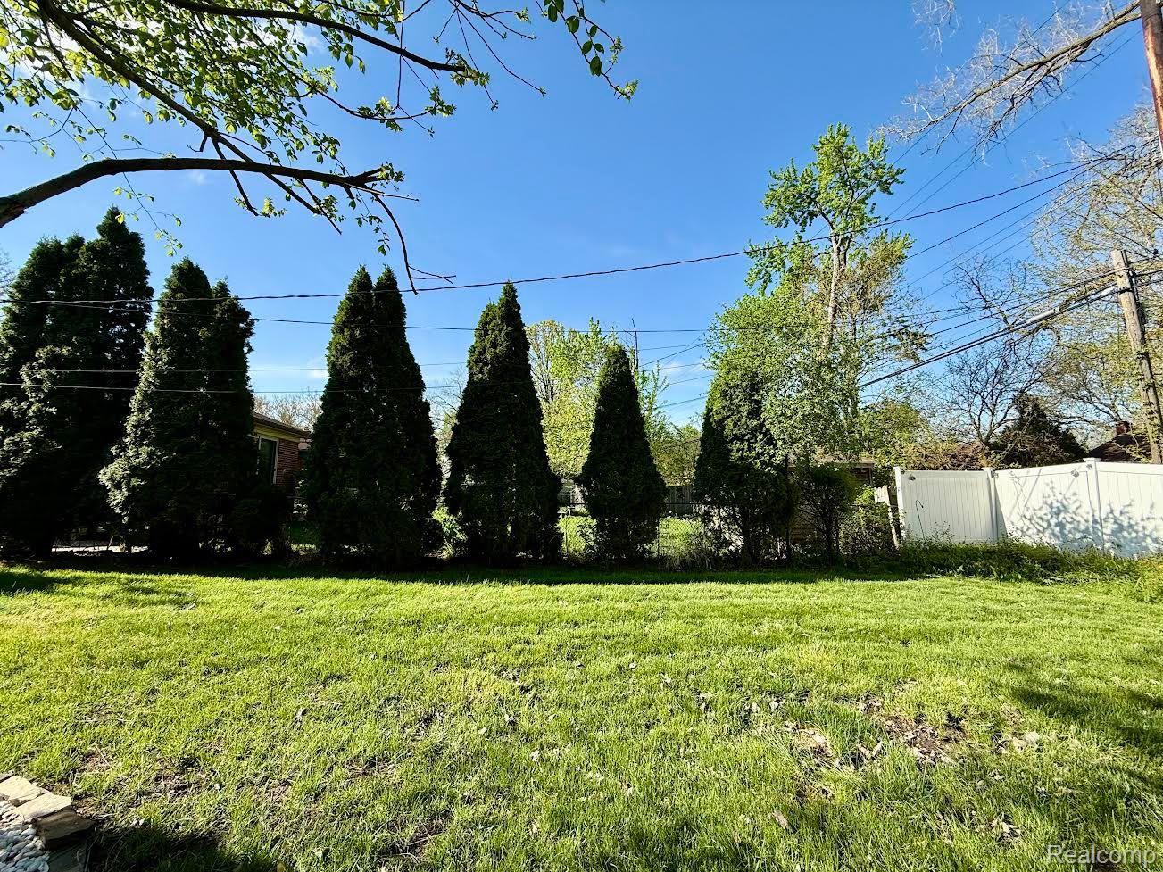 21911 KENOSHA Street