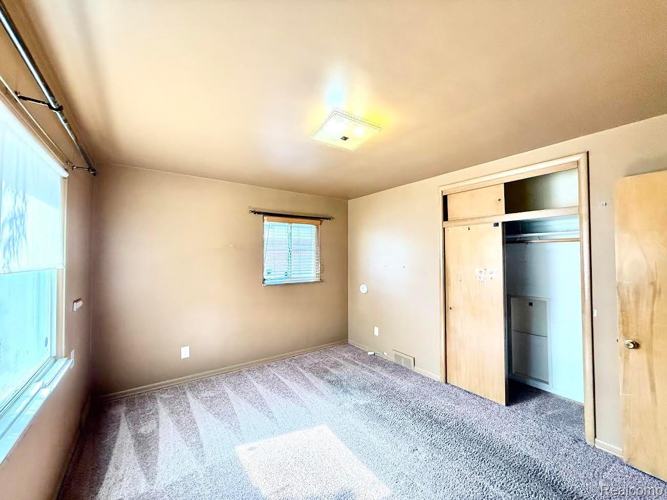 21911 KENOSHA Street