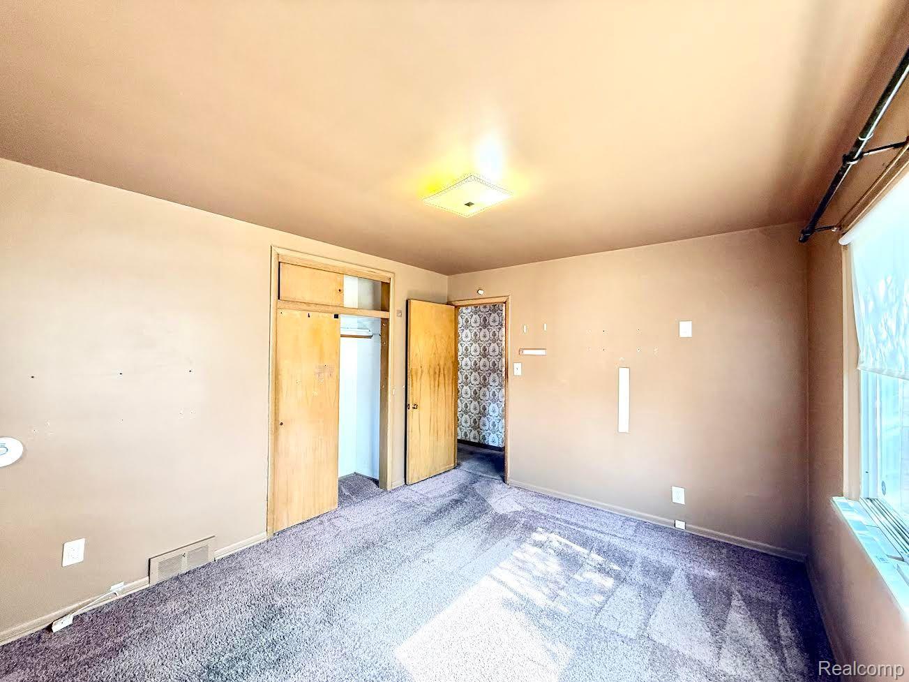 21911 KENOSHA Street