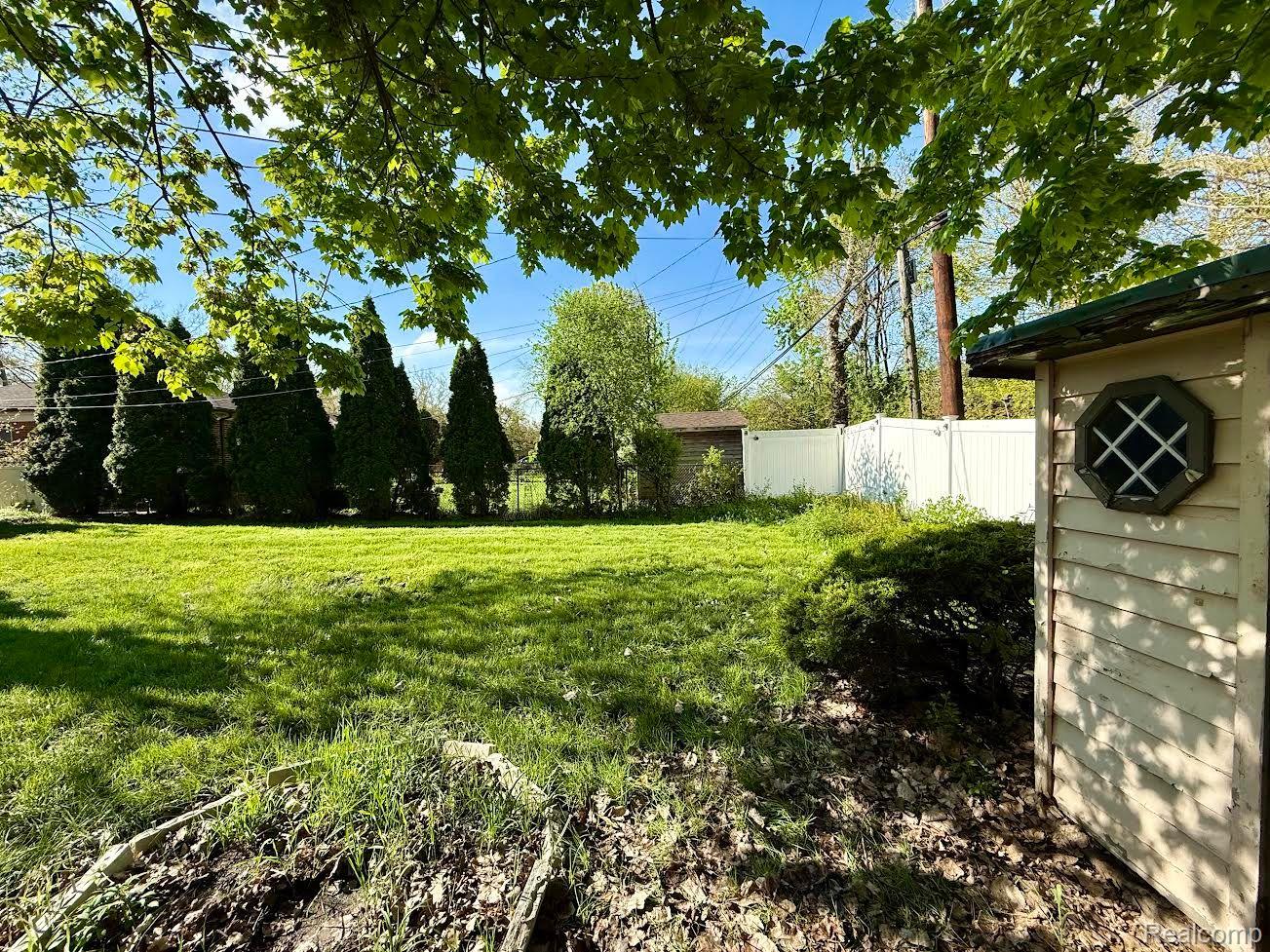 21911 KENOSHA Street