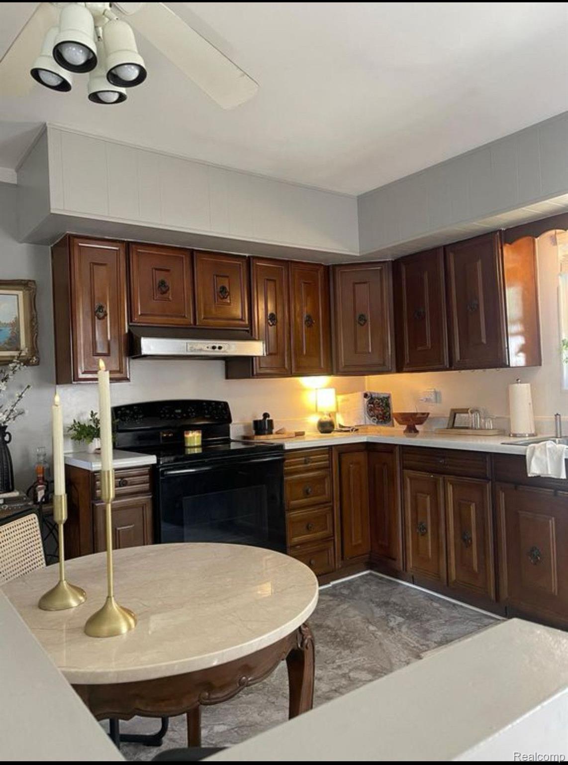 1403 CHEROKEE Avenue