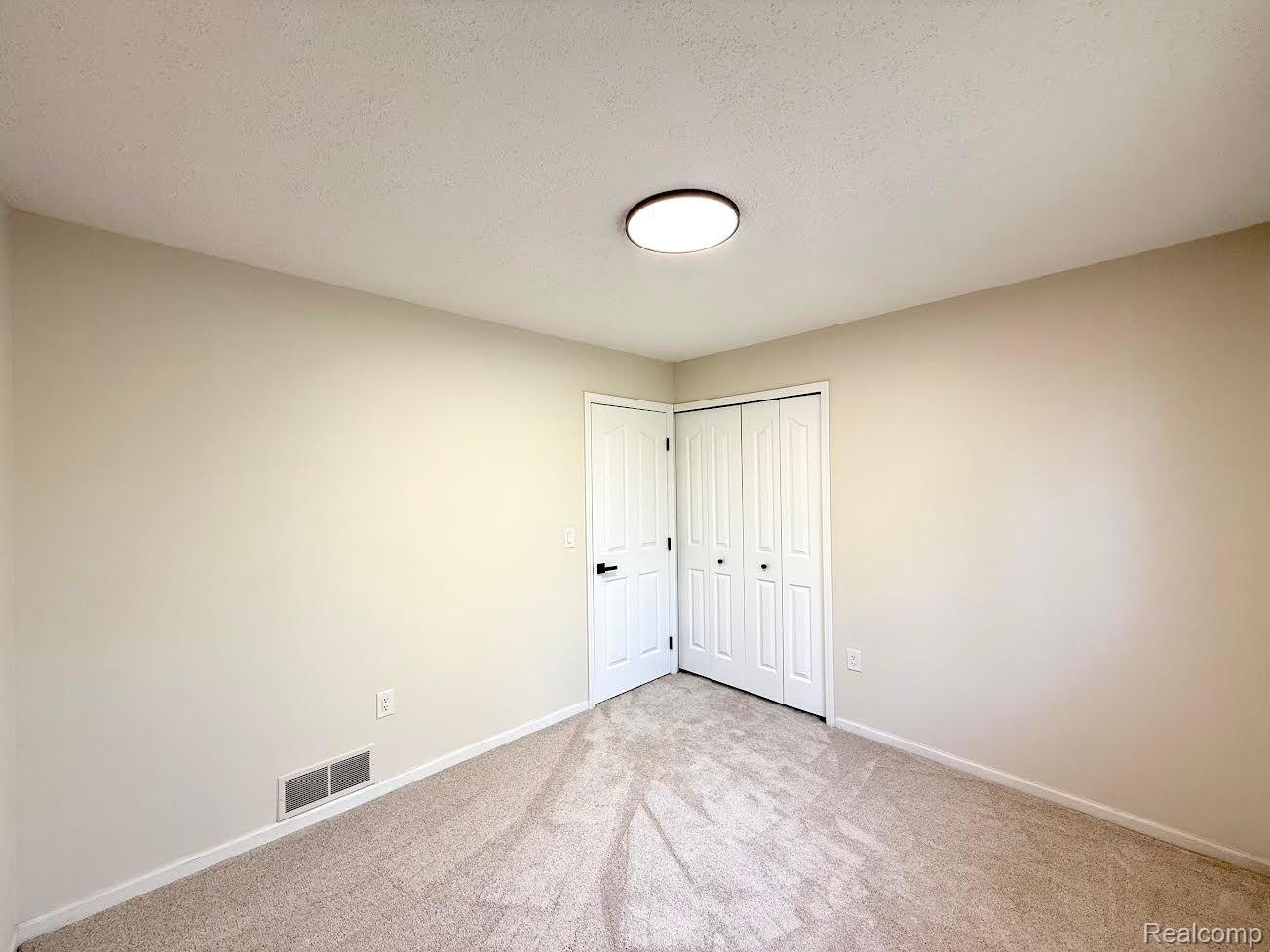 6505 POCAHONTAS Street