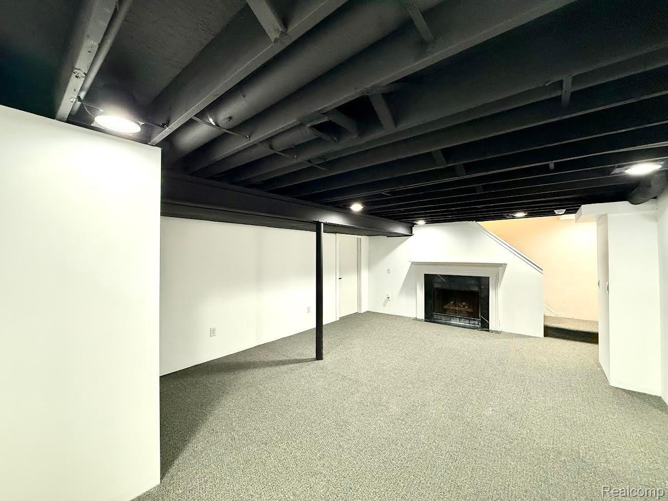 6505 POCAHONTAS Street